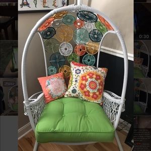 Swinging Char from Pier One